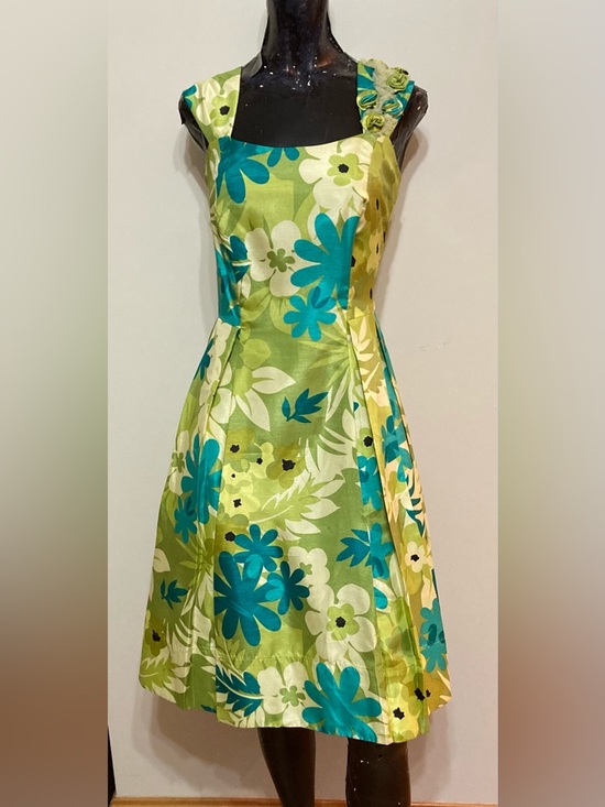 Dress Barn Dresses & Skirts - Green Floral A-Line Dress with Teal Accents. Item# TSd21